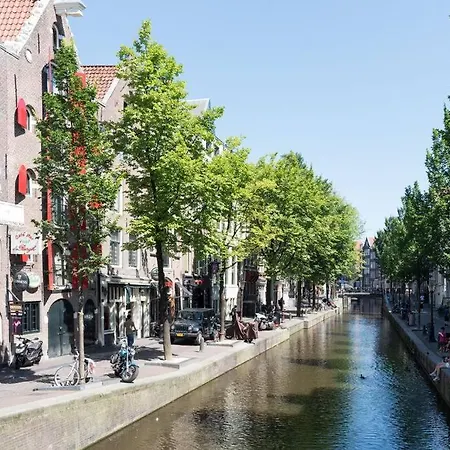 Redlight District Private Smokers Friendly Apartment *
